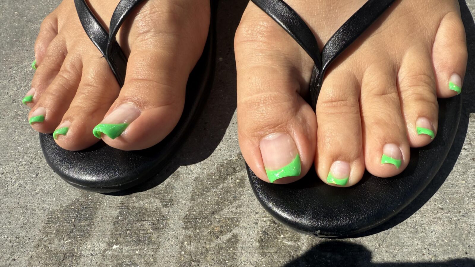 Limegreen FrenchTip Toes N Soles