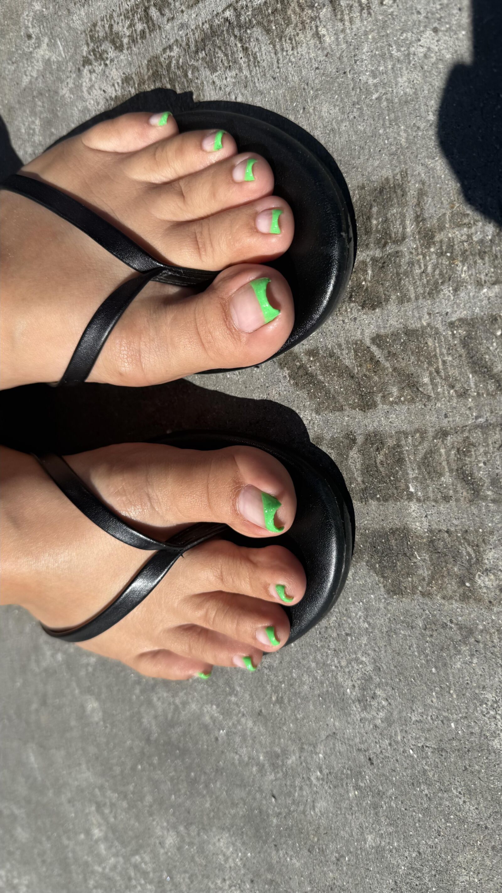 Limegreen FrenchTip Toes N Soles