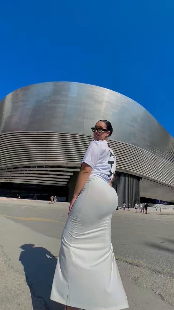 Leire Big Bubble Butt Small Tits Gorgeous Latina Brunette Girl H
