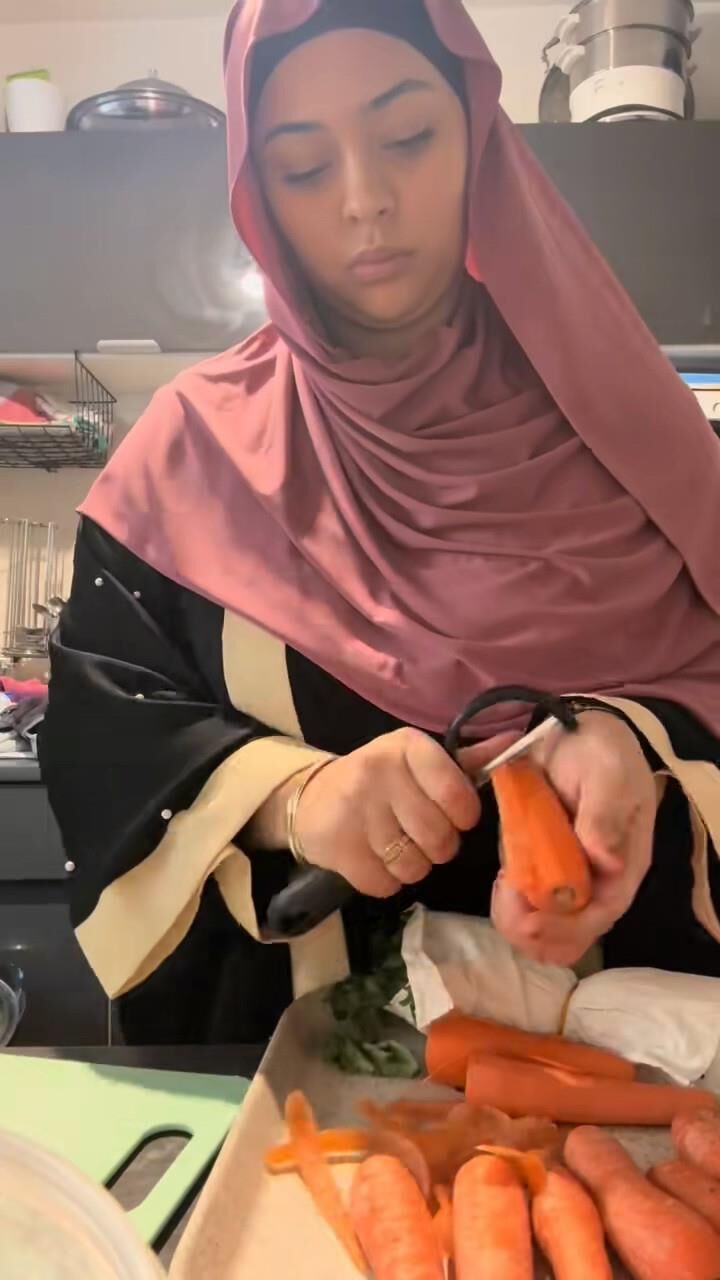 Puta esposa árabe bbw grandes mamas expôs seu rosto a degradou
