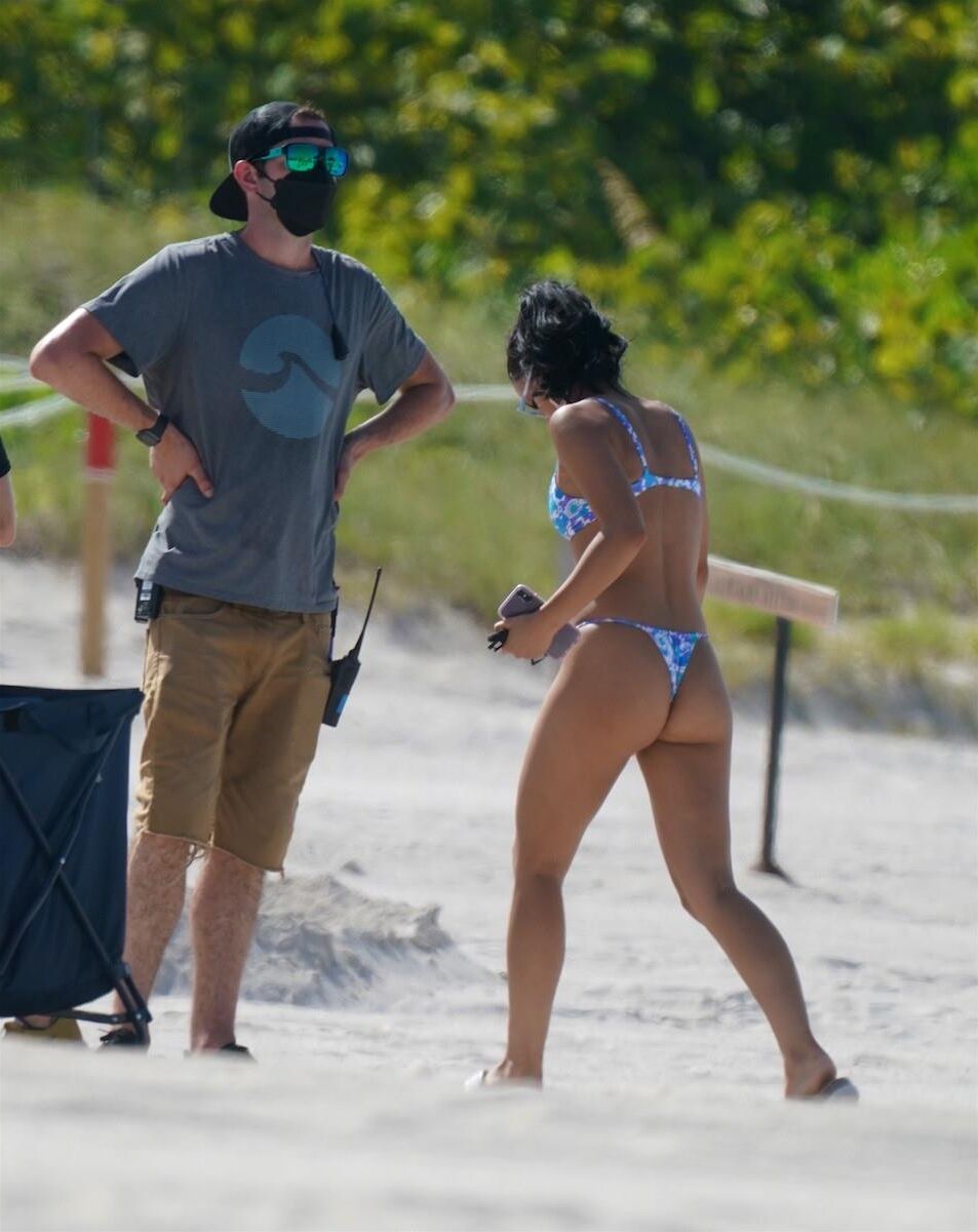 Camila Mendes Assim -Swimsuits