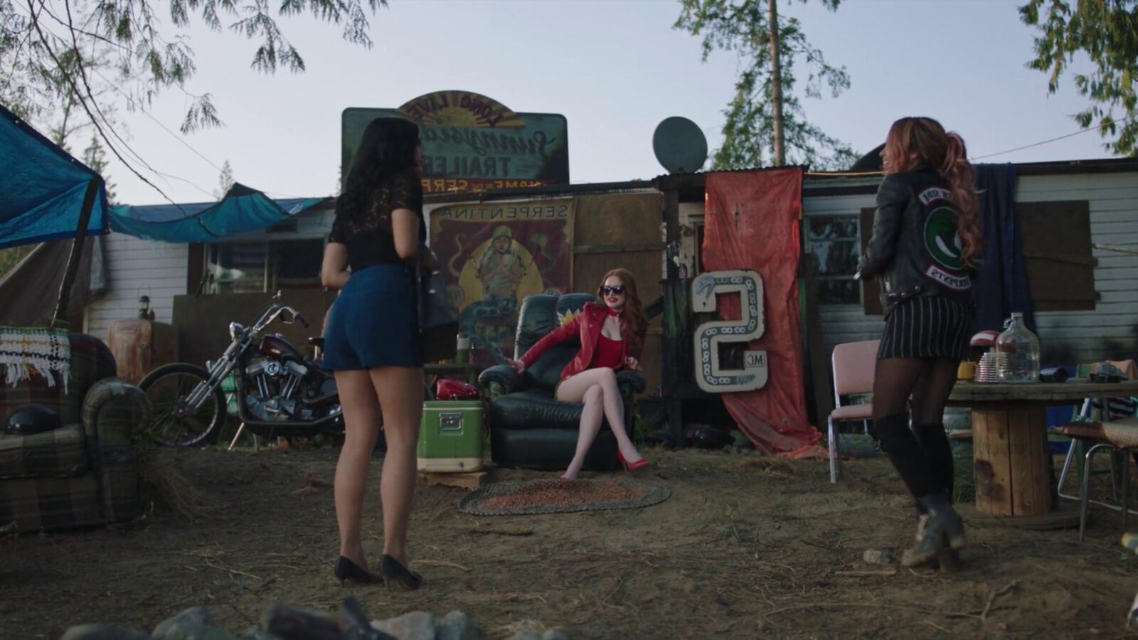 Capturas de tela de Camila Mendes