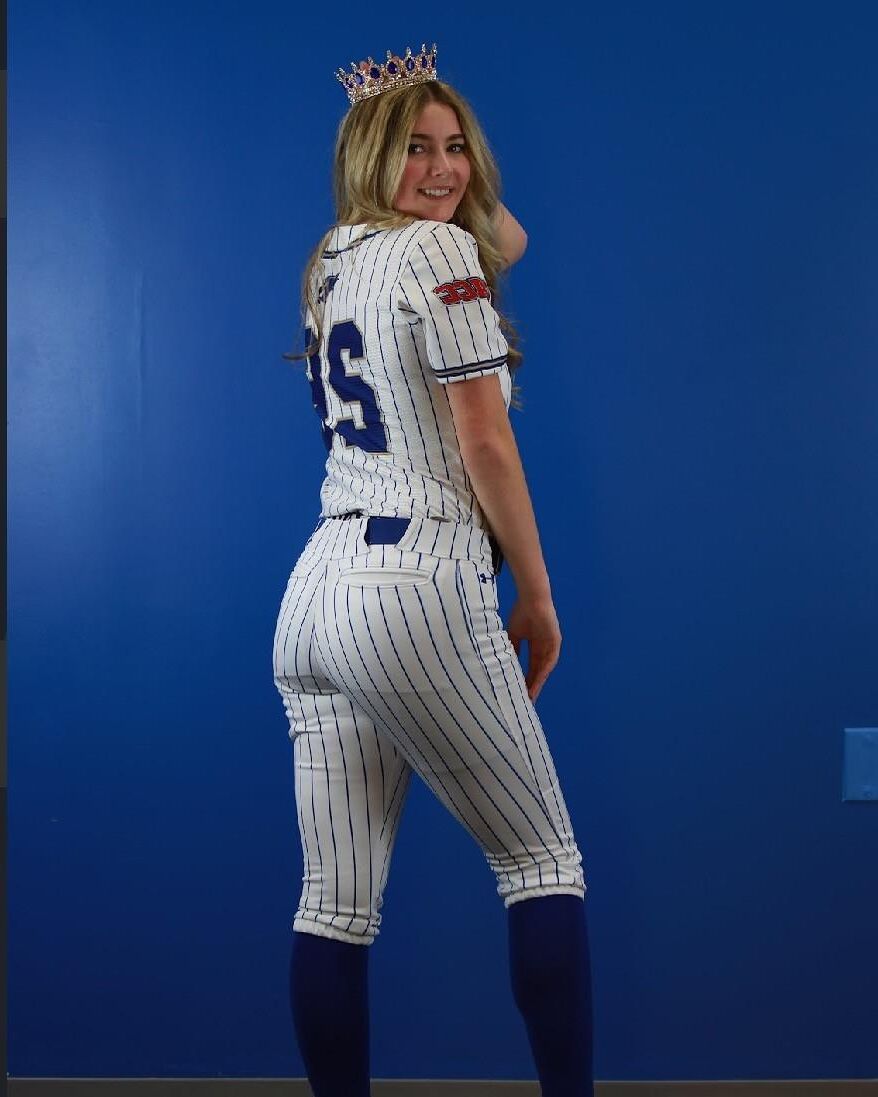 Phat booty softball pawgs para bbc