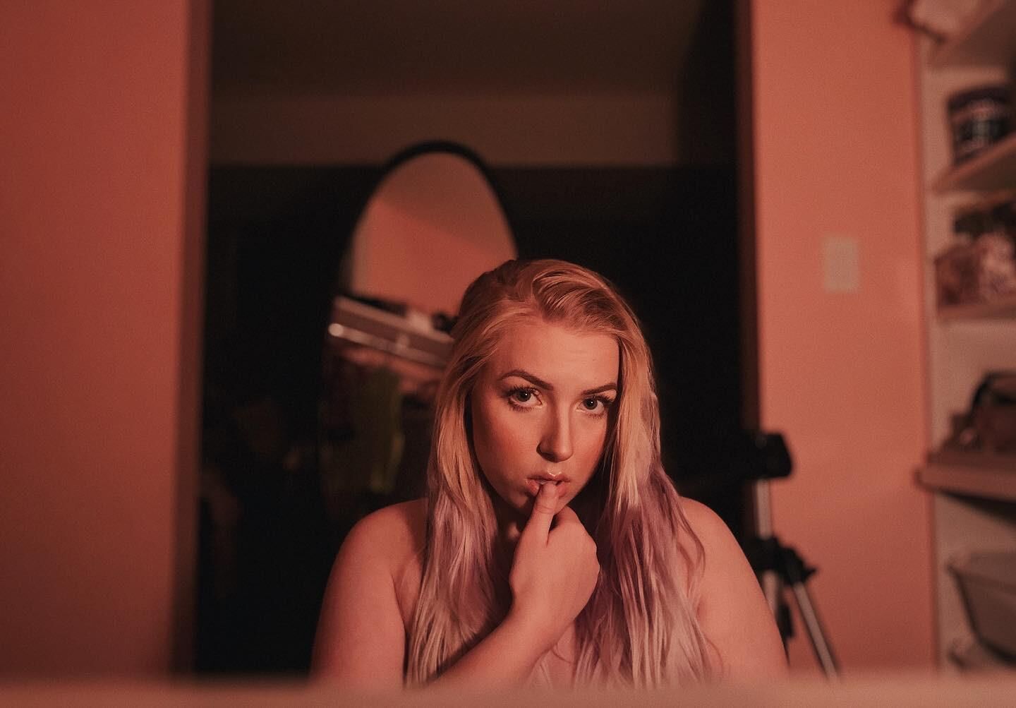 Lauren is a Sexy Booty Hoe
