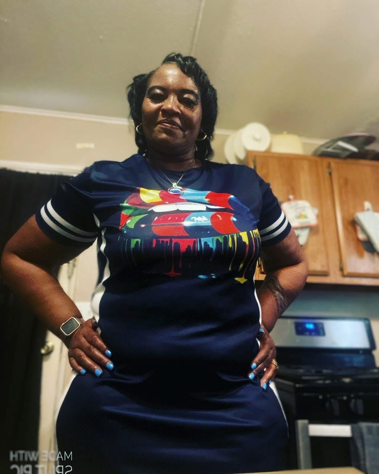 Sra. Jiggles Black Gross Granny