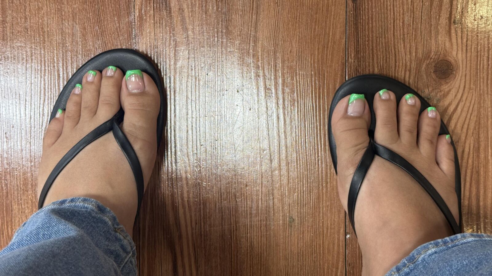 Limegreen FrenchTip Toes N Soles