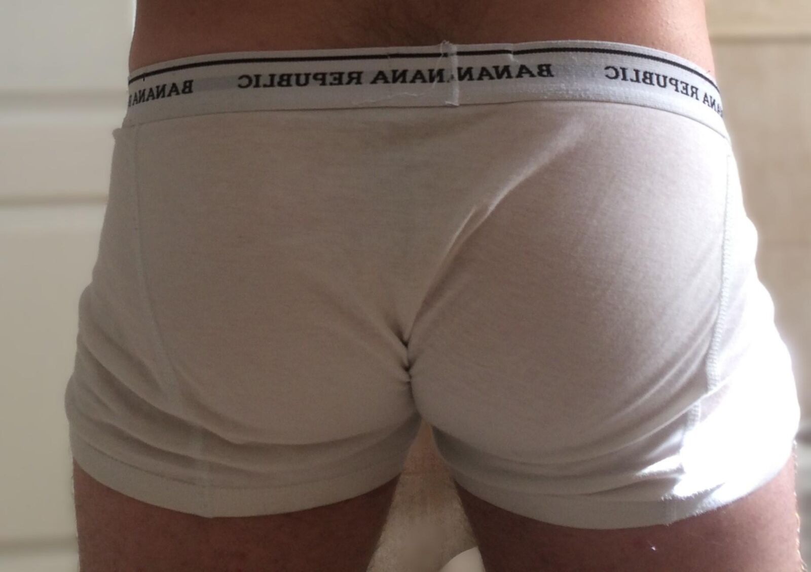 pantalones blancos en el culo sexy