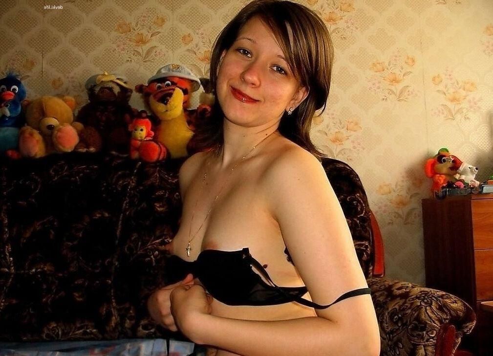 Женушка Обожат Позироват Голодж