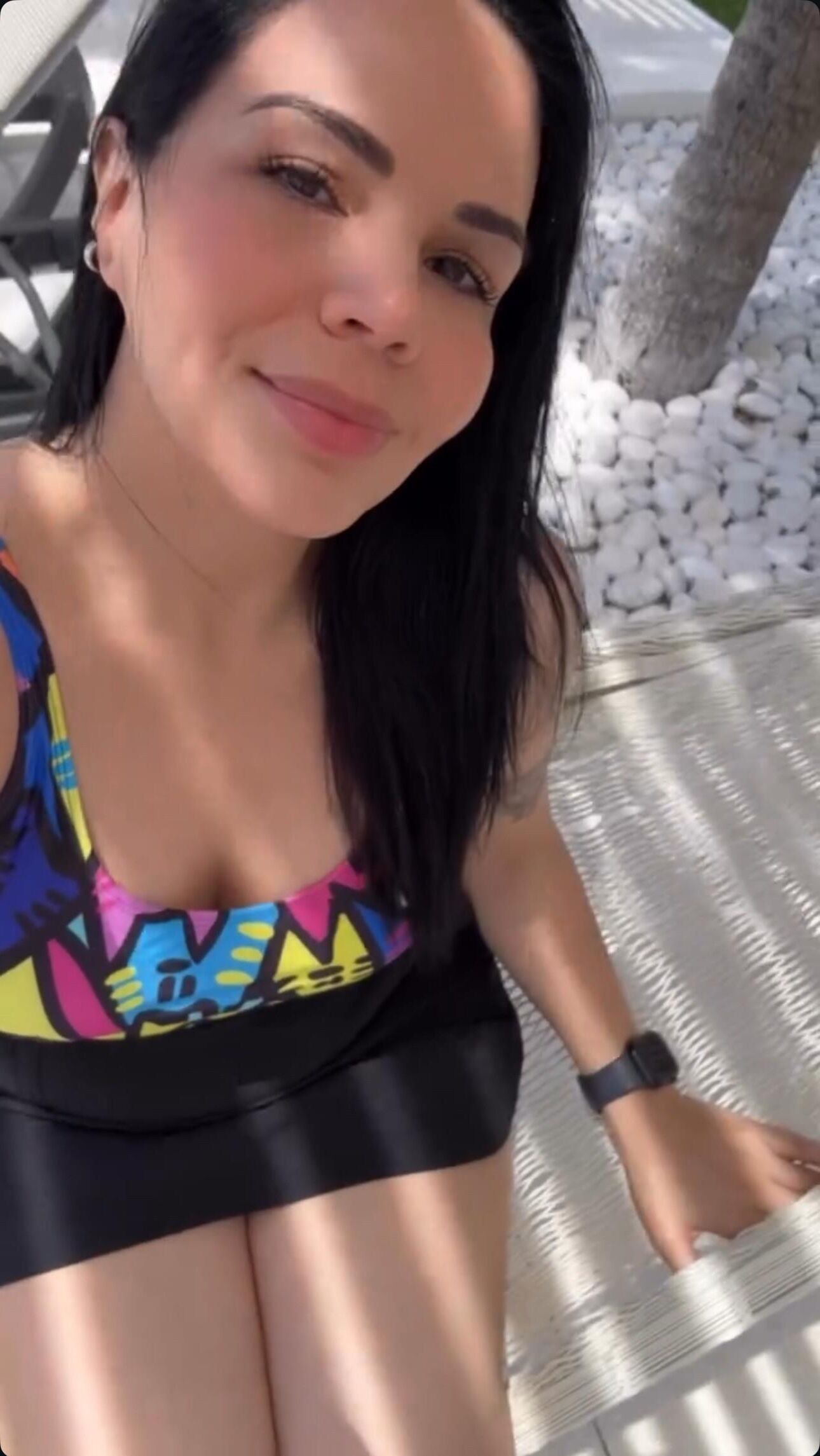 Bren latina hermosas suelas y pies