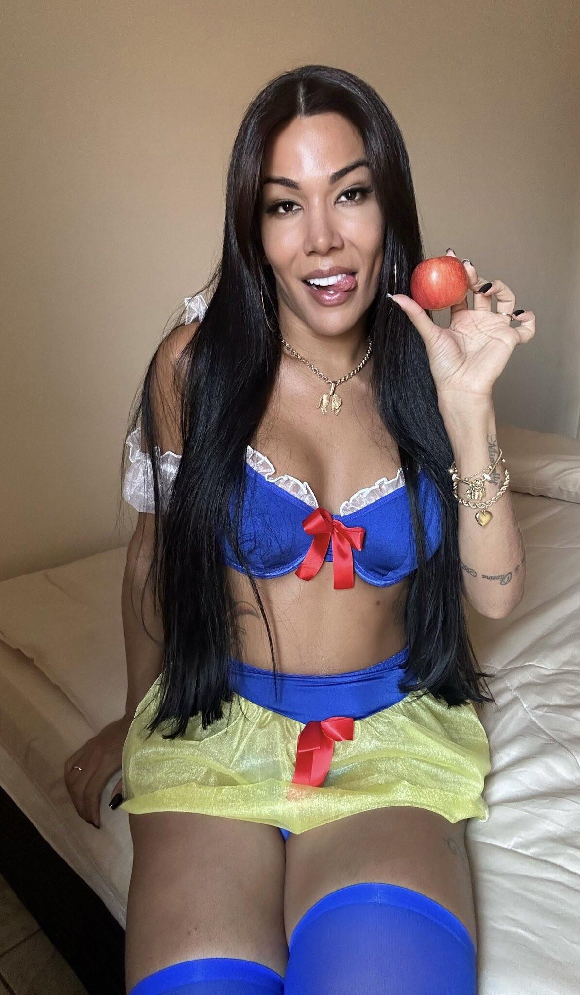 Yasmin F latina tranny P.