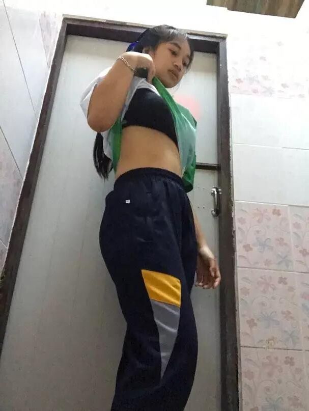 Gracinha sexy da universidade tailandesa