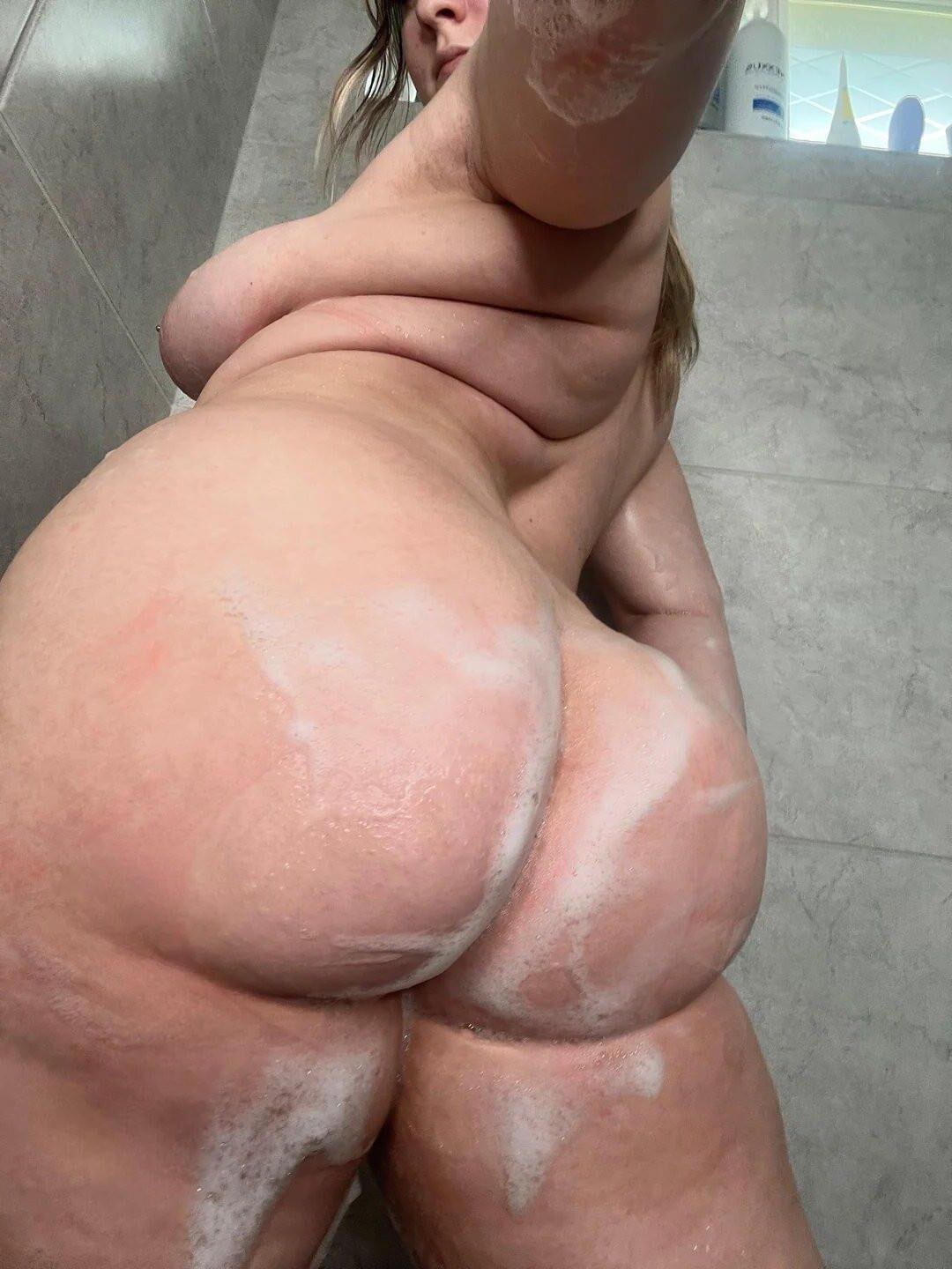 Boat Booty Zeena