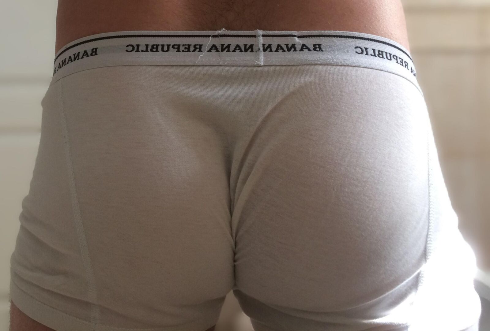 pantalones blancos en el culo sexy