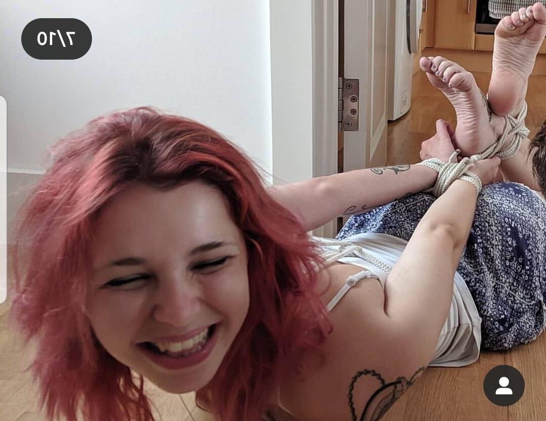 Tied toes and soles for fapping pleasure