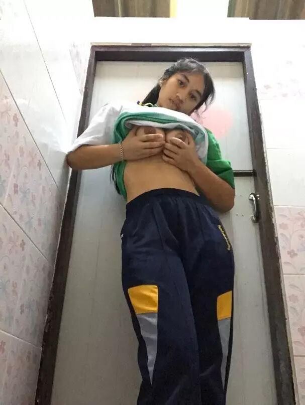 Gracinha sexy da universidade tailandesa