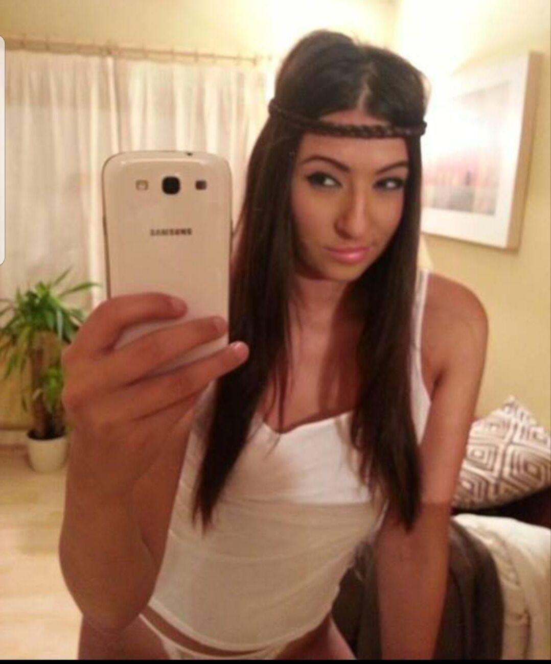 Alex es esta puta adolescente pertenece aquí, ella es una escolta