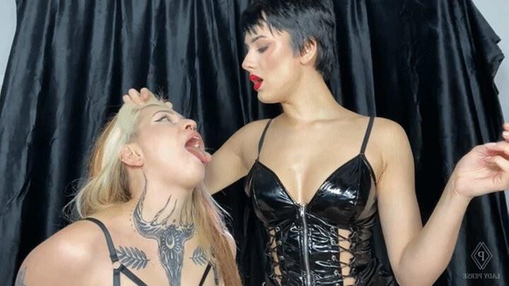 Lesbian Slaves 