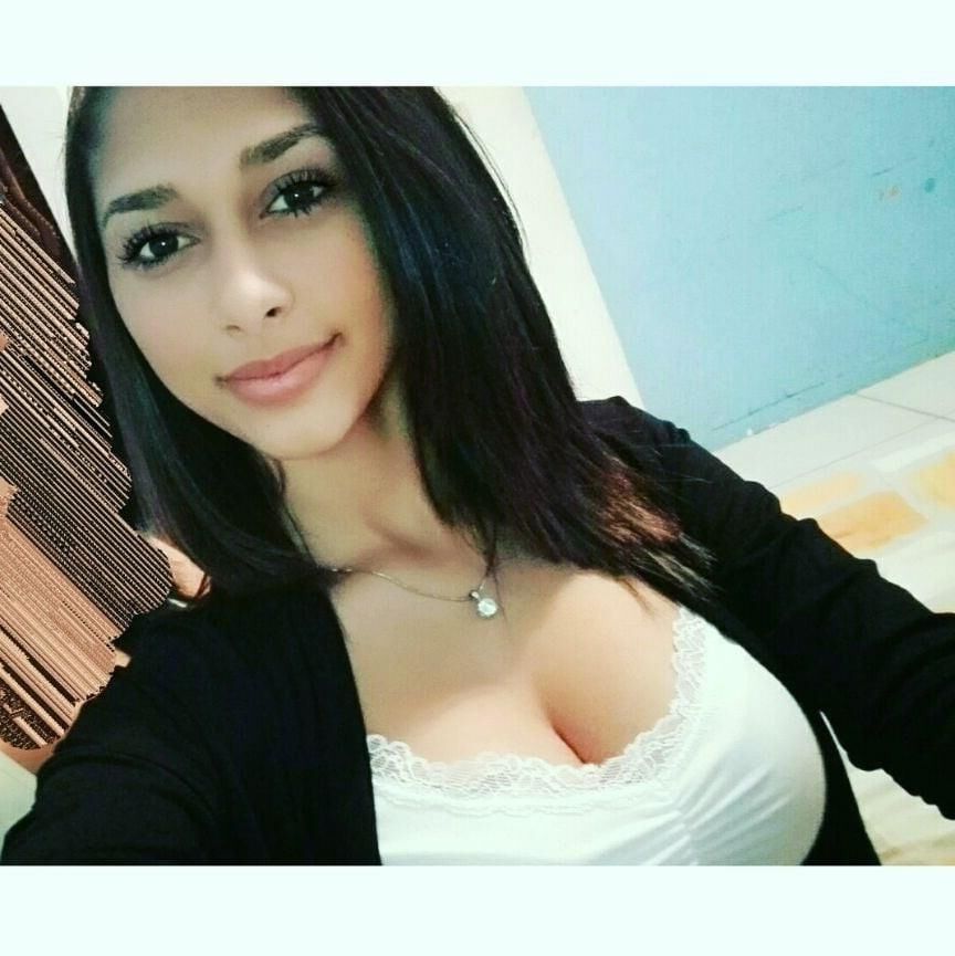 Hottie mexicana delgada tetona