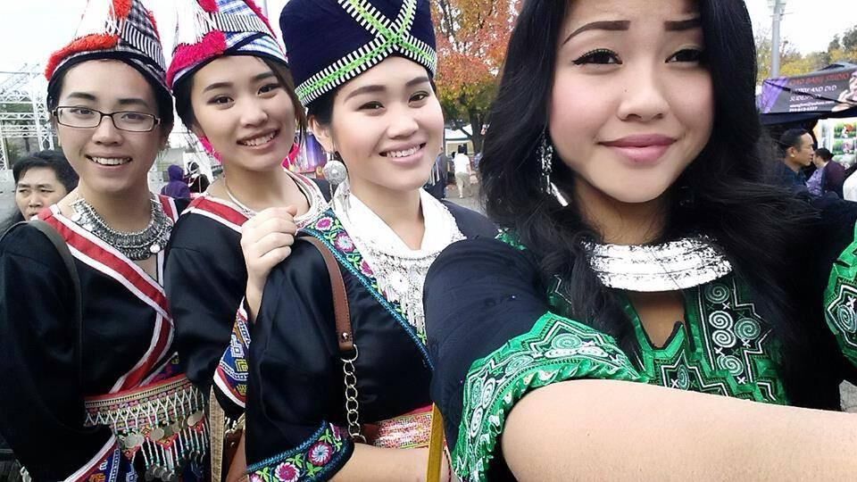 Jogo: Escolha o seu brinquedo de foda Hmong