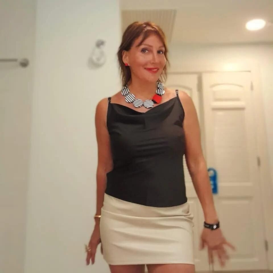 Vania Molina chilena milf