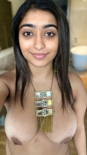 Diosa desi tetona