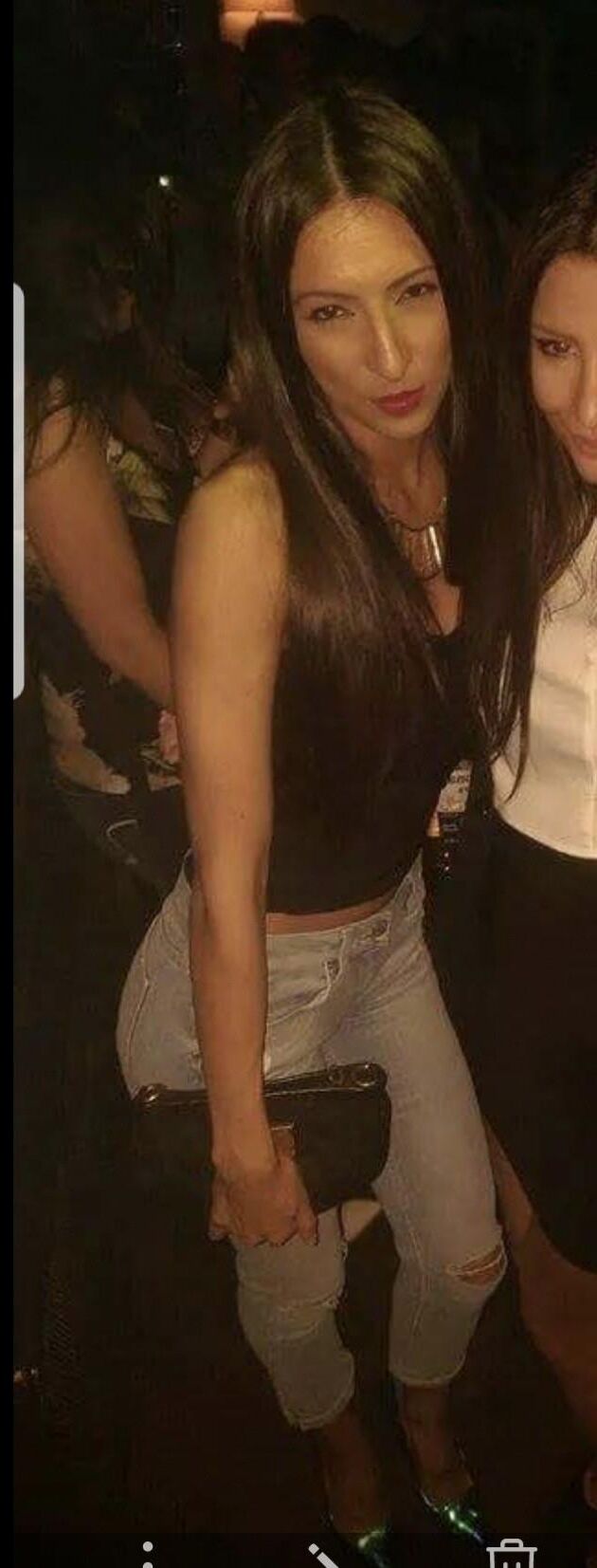 Alex es esta puta adolescente pertenece aquí, ella es una escolta