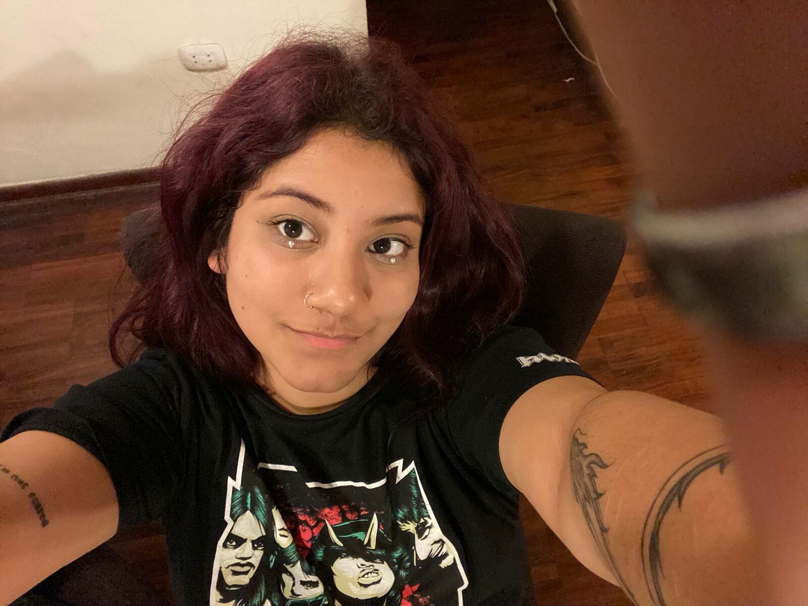 Big Booty Latina Teen muestra su culo y sus pies