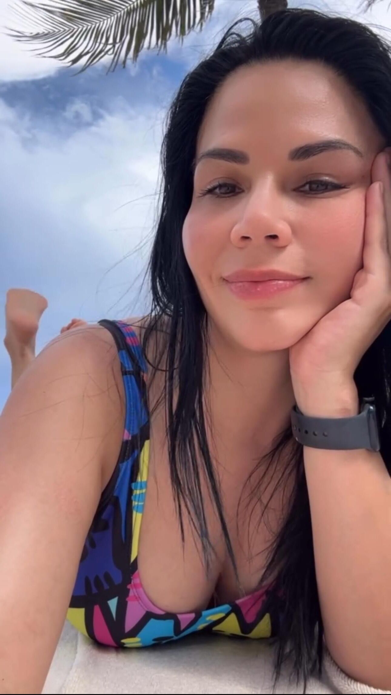 Bren latina hermosas suelas y pies