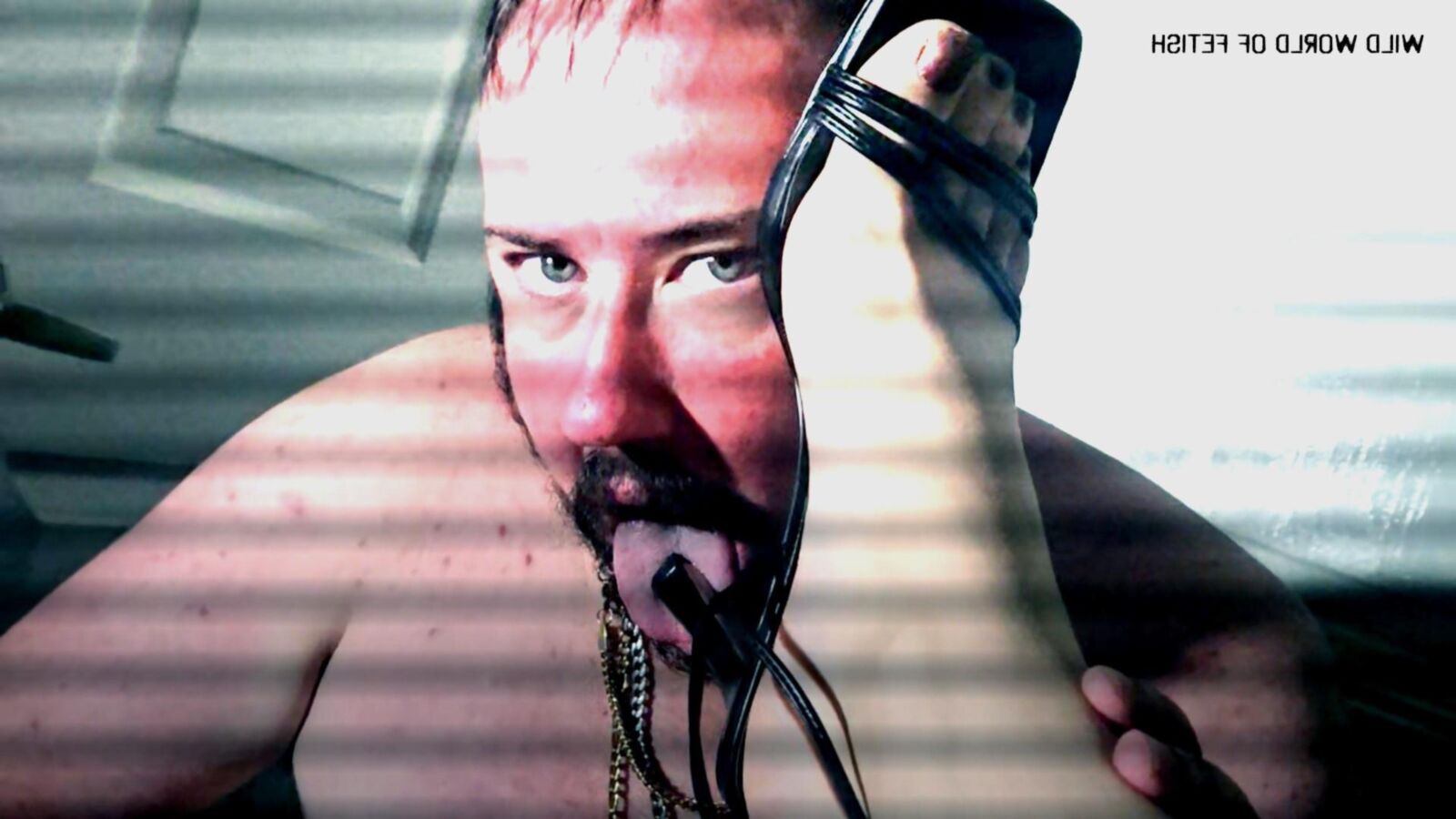 Slave to a dominanT Girl
