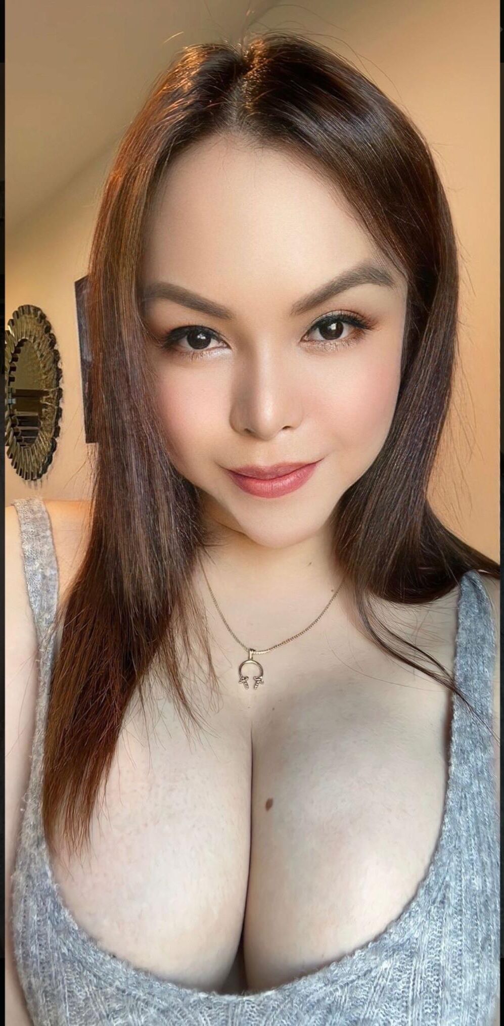 Filipina sexy Julie