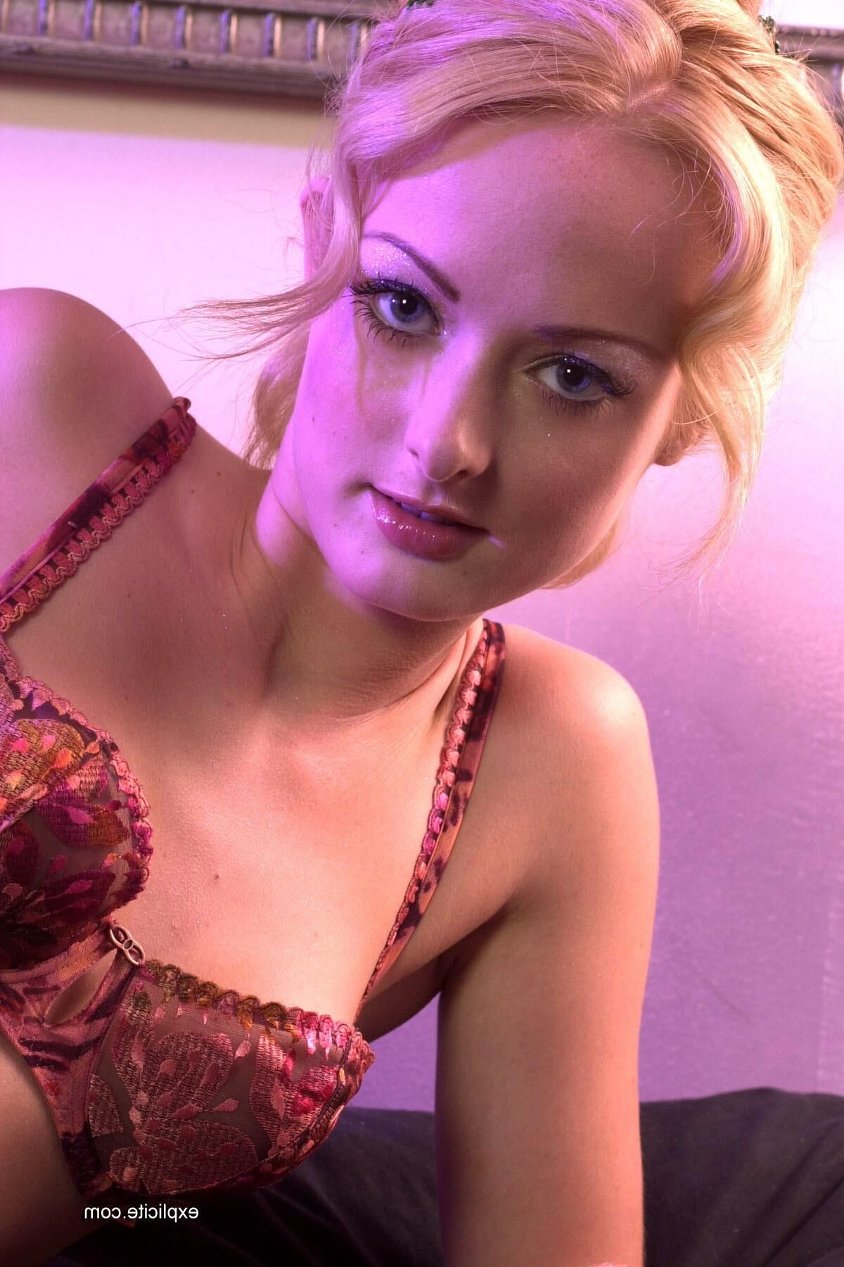 Melissa Lauren_Melissa Glamour