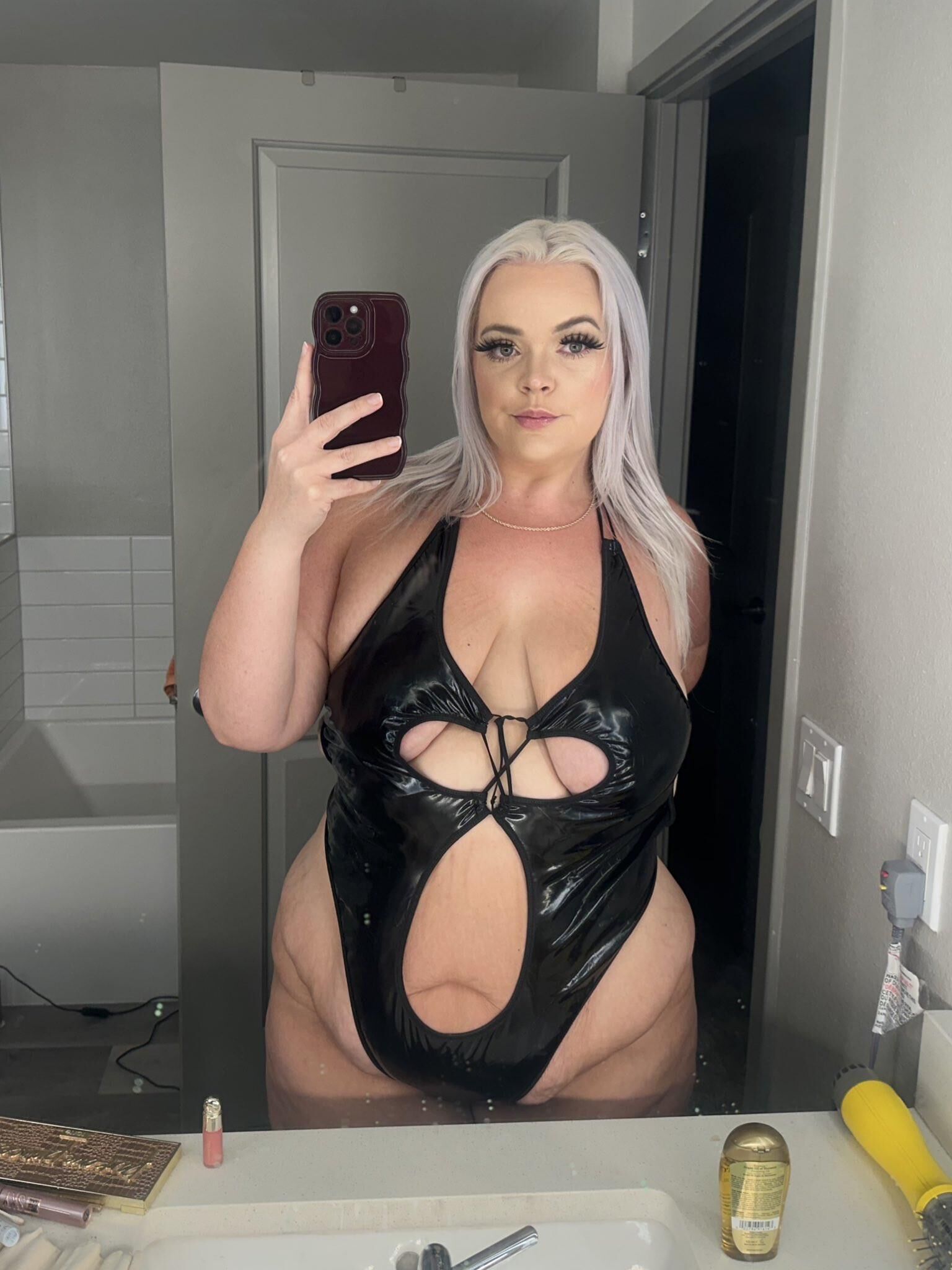 Misscakes grandes culo tetas grandes belleza rubia bbw milf tiros mixtos