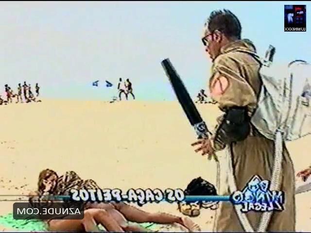Modelo y actriz brasileña desnuda Nana Gouvea