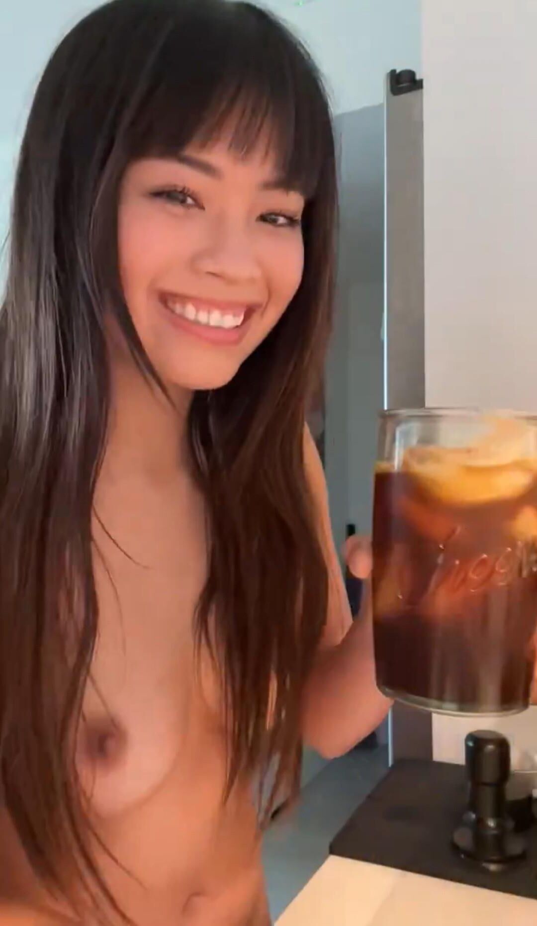 Cutie chinesa que ama café