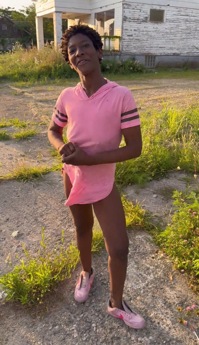 Sexy Ebony Crackhead in Pink