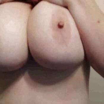 Lateshay tetas y traseros desnudos