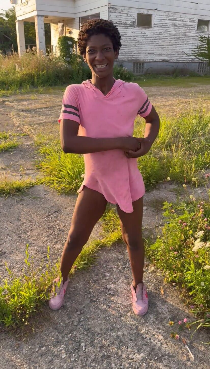 Sexy Ebony Crackhead in Pink