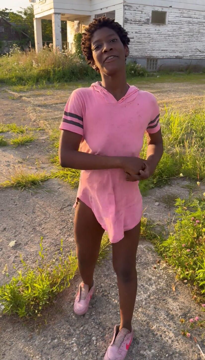 Sexy Ebony Crackhead in Pink