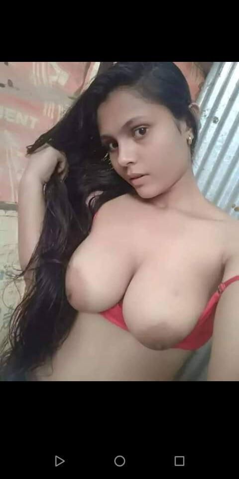 Bangladeshi tetonal revela sus tetas