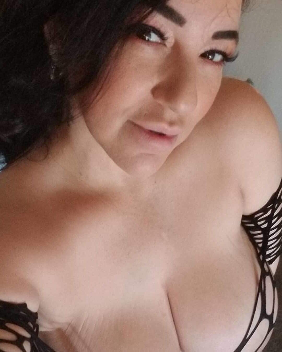 Subrina Lucina, también conocida como hermosa subby