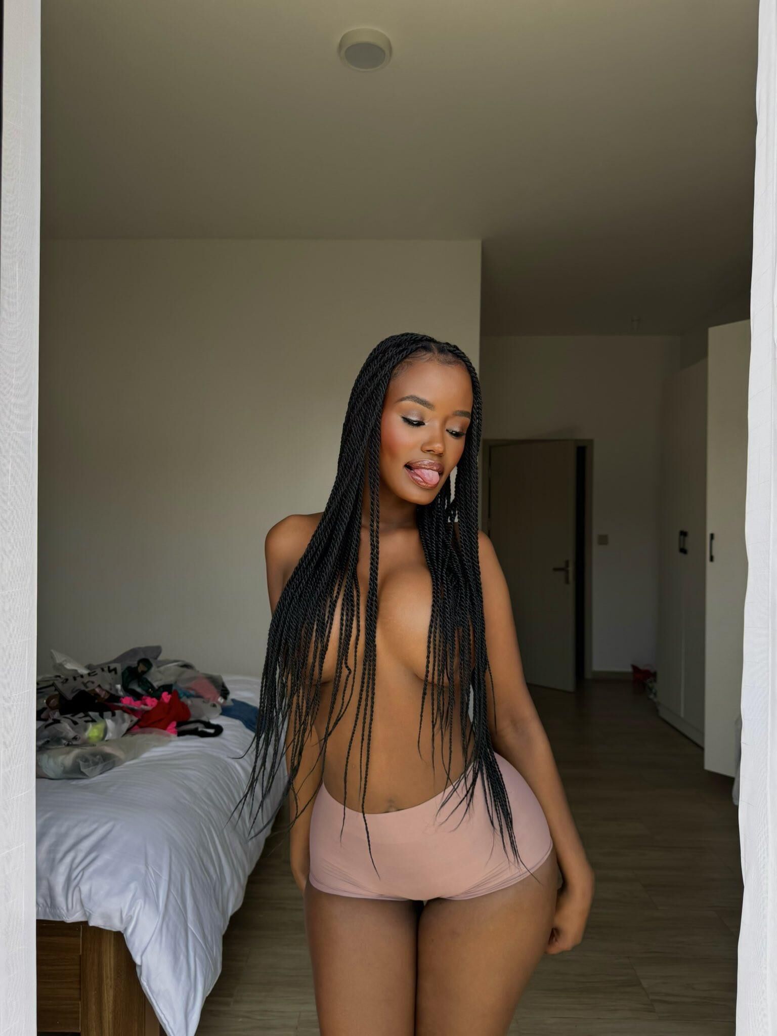 LEXI LUV