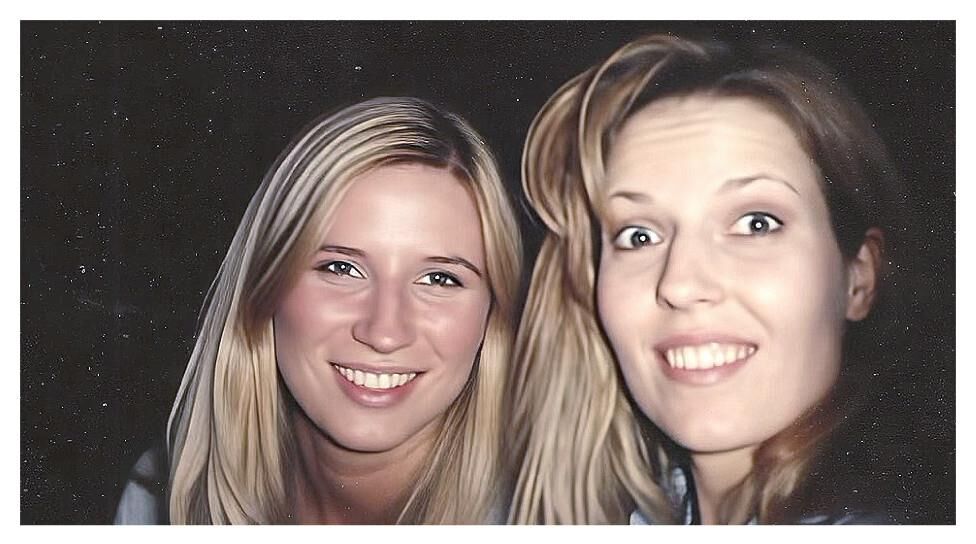 Paula und Kim machen rum