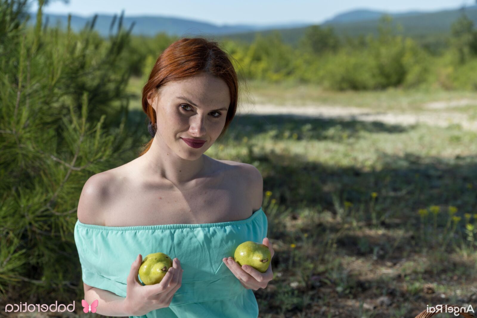 Angel Rai yo no puede obtener suficientes orgasmos de la naturaleza