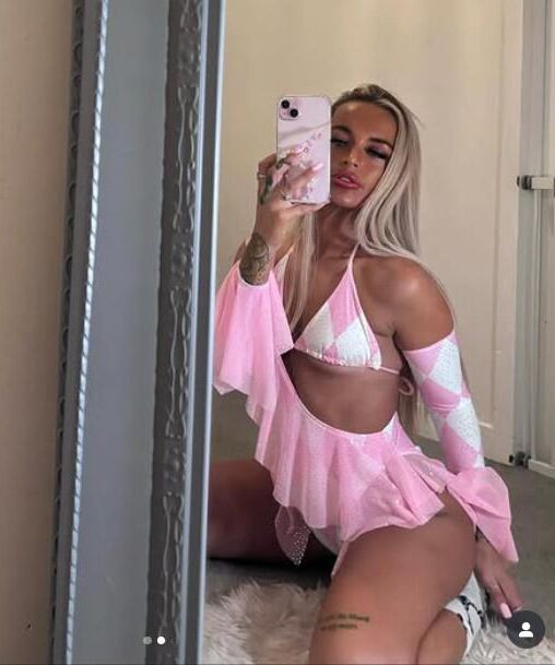 Ellie Chav Barbie Doll Bimbo Slut de mi ciudad