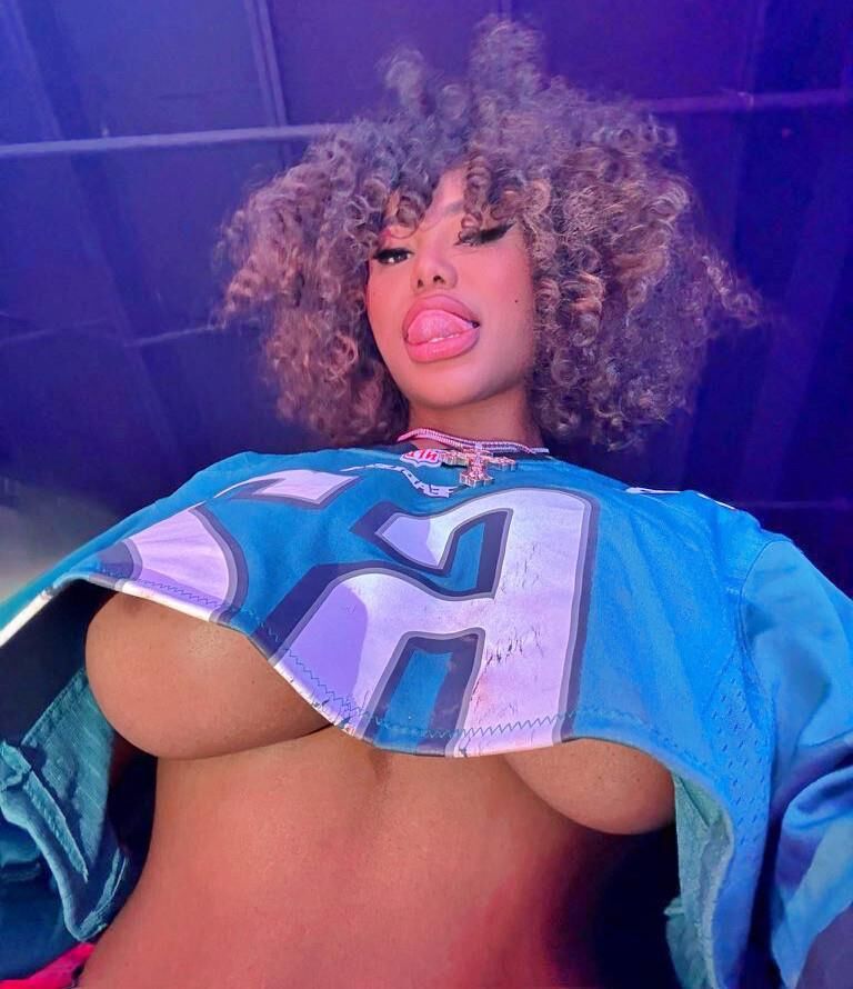 Unter Boob ist die neue Spaltung