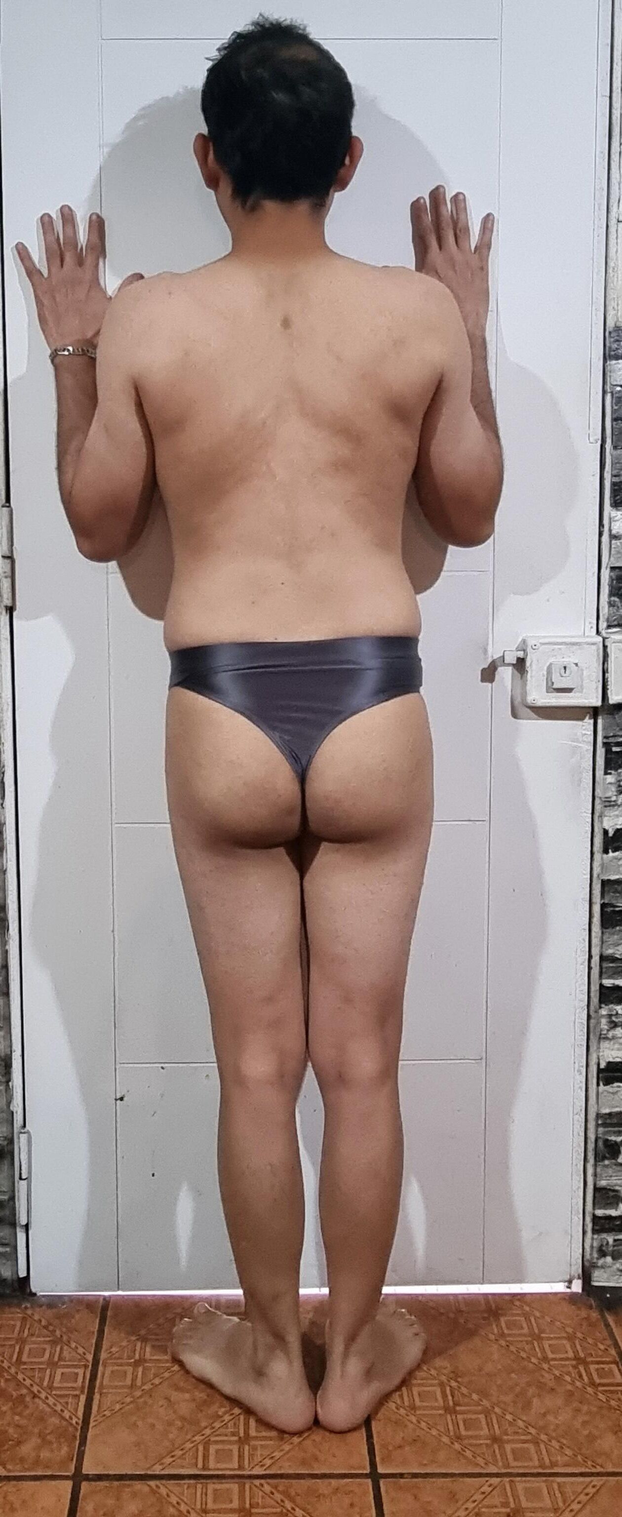 Tanga gris brillante