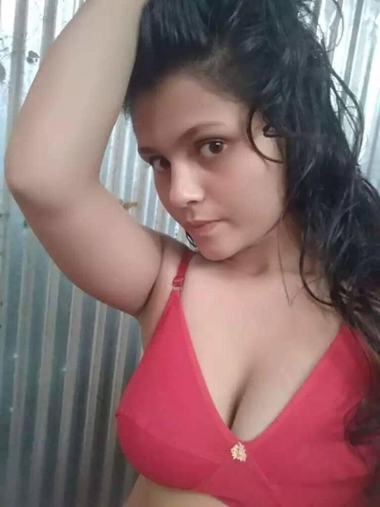 Bangladeshi tetonal revela sus tetas