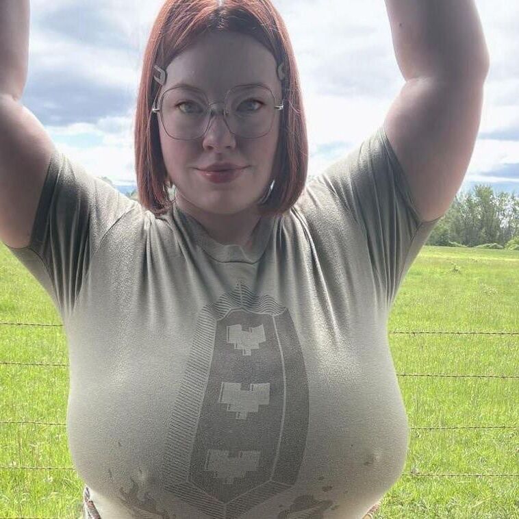 AMBER ENORME TOOBS BIG BUTT BUTH HEAD ESPOSA MEZCLADAS HOTS HOTS