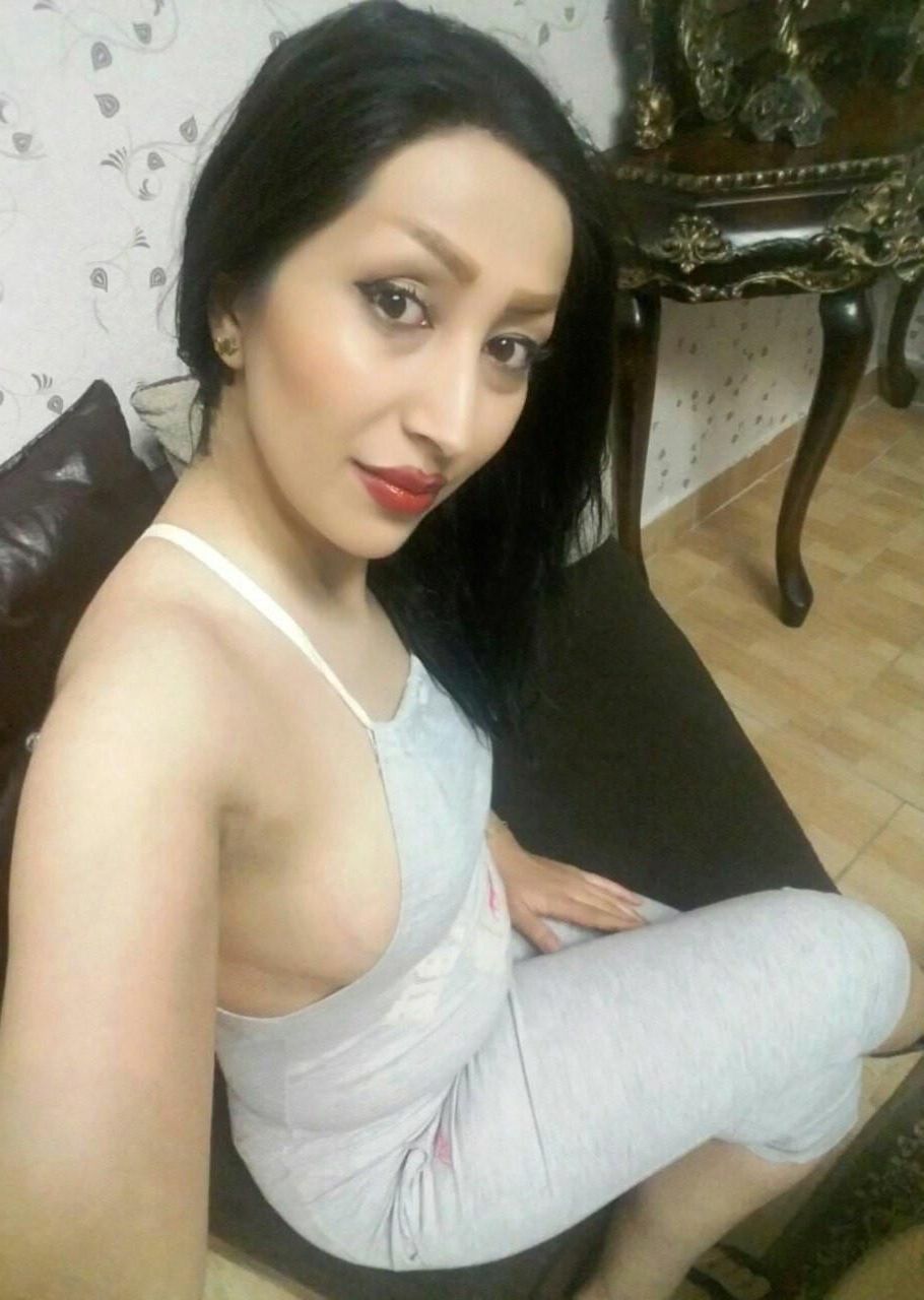Horny iraní MILF Elnaz
