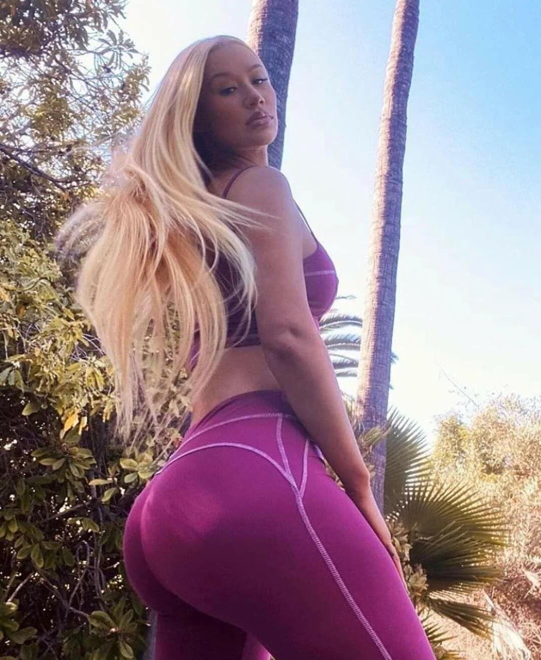 Iggy azalea